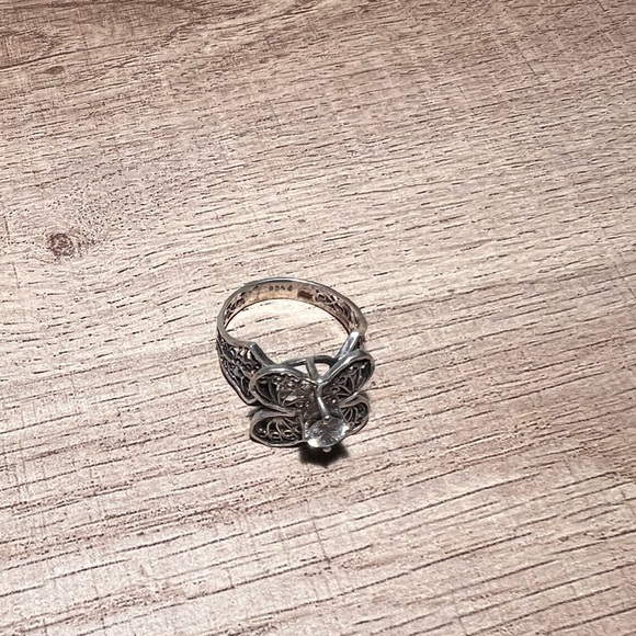 Flower ring - Picture 3 of 3